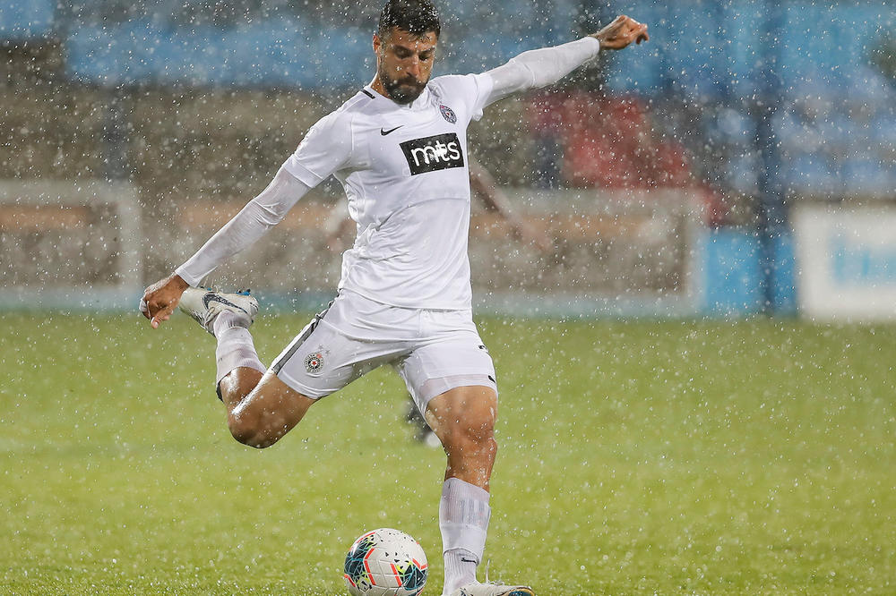 VITAS POSTIGAO GOLČINU ZA TV ŠPICE: Kakav projektil! Pocepao je mrežu iz slobodnjaka!