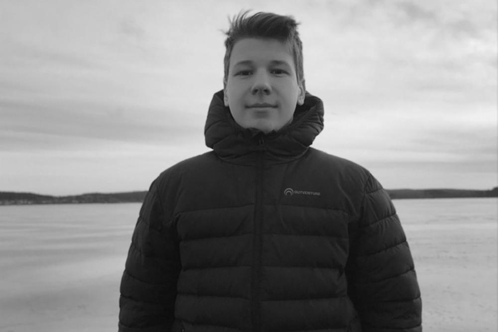 MLADI FUDBALER (17) UMRO NASRED UTAKMICE: Za sve je kriva Hitna pomoć! Nezapamćena tragedija...