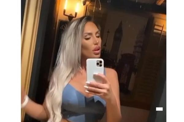 BIVŠA KOMBINACIJA ANDREJA ATIJASA OBJAVILA FOTKU IZ HOTELA! Ona je gola, a pored nje je jedan muškarac! (FOTO)