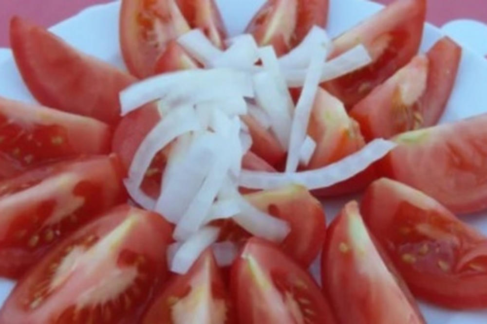 EVO KOLIKO PARADAJZA SMEMO DA POJEDEMO NEDELJNO PRE NEGO ŠTO NAM UGROZI ZDRAVLJE: Živimo jako dugo u ZABLUDI! FOTO