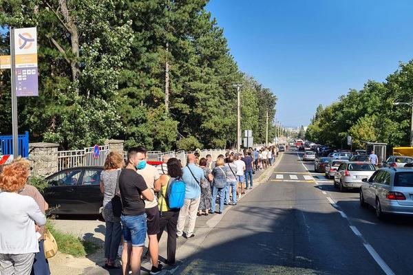 GUŽVE ISPRED TORLAKA: Da vas ne bi nakon 3 sata čekanja vratili na kraj reda, OVO OBAVEZNO PONESITE SA SOBOM!