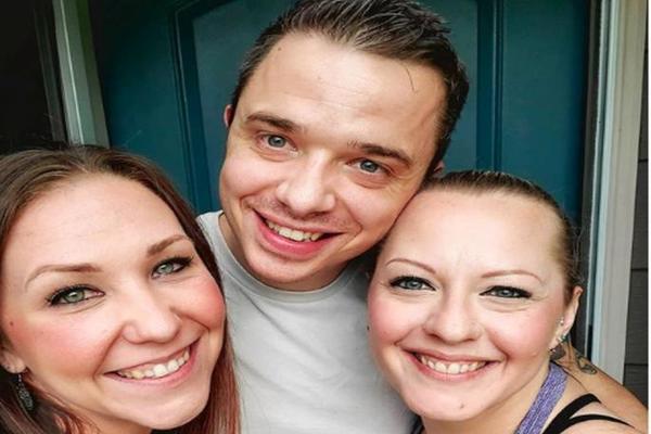 17 GODINA SU U BRAKU, A SAD NAŠLI DEVOJKU: Imaju i decu a sasvim treća stvar je zapanjila ceo svet! (FOTO)