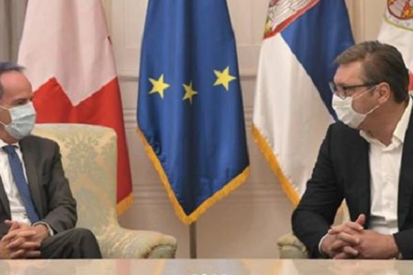 EKONOMSKA SARADNJA 2 ZEMLJE JE U USPONU: Vućić primio švajcarskog ambasadora Gea u oproštajnu posetu!