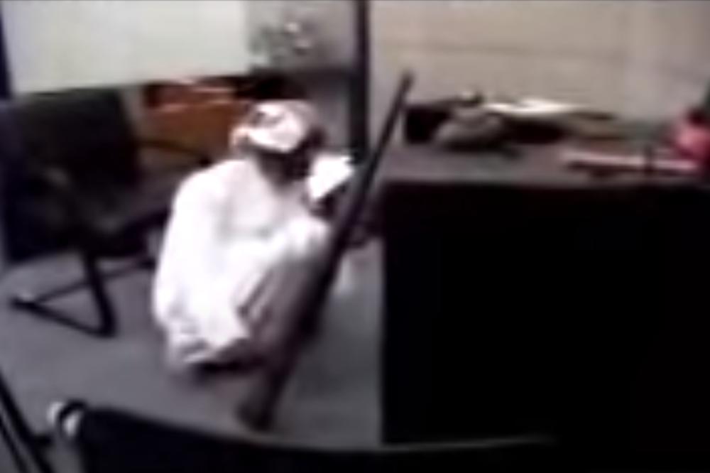 OTAC JE BIO BESPOMOĆNI INVALID, MAJKU JOJ KLALI NA OČI! Svi se pitaju kako je DEVOJČICA SA PUŠKOM postala ubica