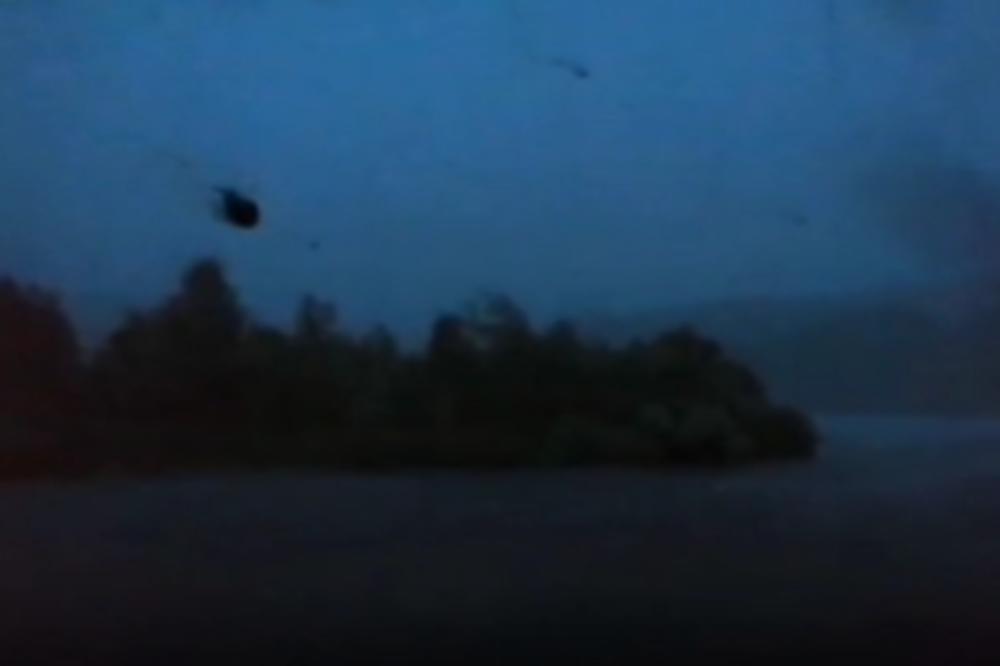 MOBI DIK POKIDAO KABLOVE NA VLASINSKOM JEZERU I PONOVO PLIVA! Dramatično dešavanja u biseru Srbije