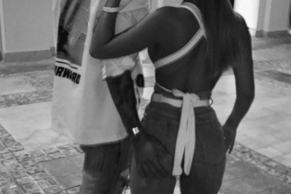 TEODORU DŽEHVEROVIĆ DEČKO UHVATIO ZA GUZU! Isplivala privatna FOTKA zbog koje GORE DRUŠTVENE MREŽE!