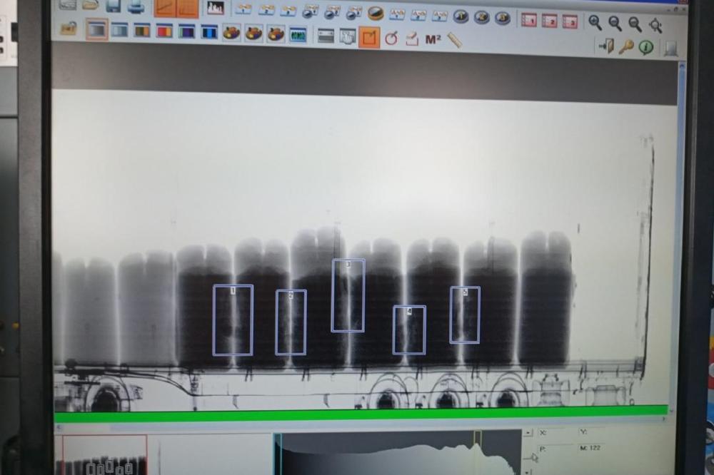 NAJISKUSNIJI SRPSKI CARINICIMA SU JEDVA PROVALILI ŠTA SU OVE MRLJE NA SKENERU! Malo im je falilo da se provuku