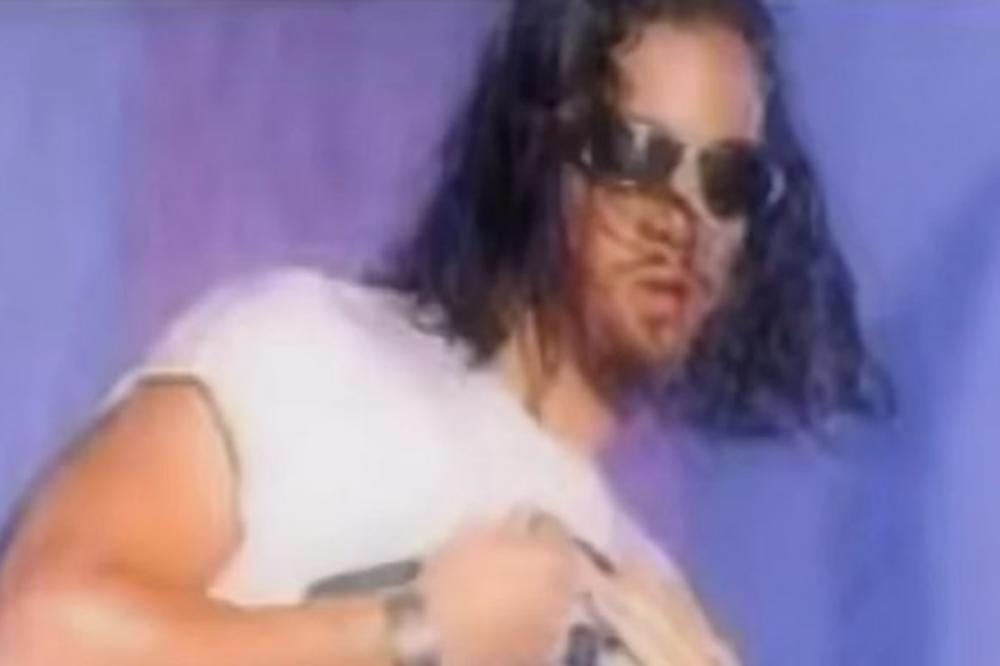 NEKAD JE IMAO KOSU LEPU KAO CECA U NJENOM SPOTU, A DANAS ĆELAV: Ovako izgleda NEODOLJIV NEUMOJIV posle gubitka kose