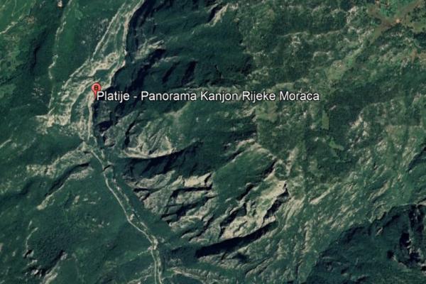 CRN DAN U CRNOJ GORI! TEŠKA NESREĆA KOD KANJONA PLATIJE! Na automobil se OBRUŠILA STENA, poginuo muškarac!