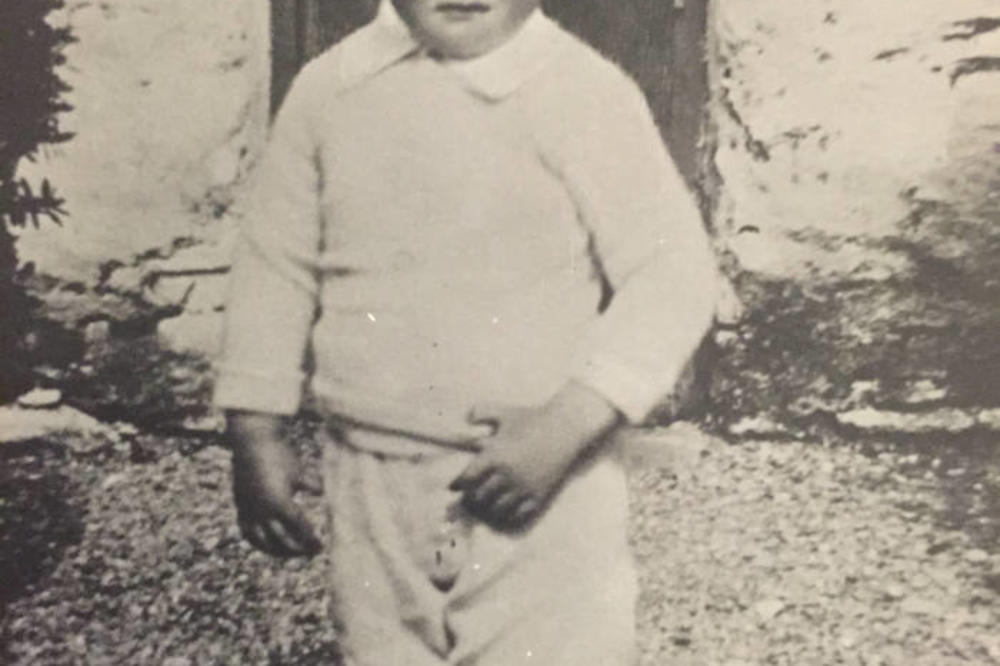 EILIS KENNEDY: GAN TIONLACAN