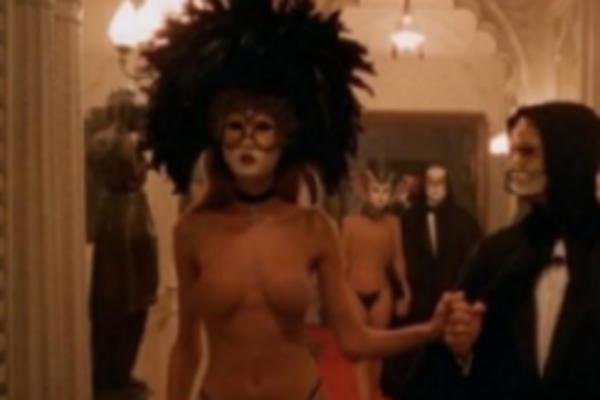 NAJBOLJE KREĆE OKO 23h KADA SE SKIDAJU MASKE I ODEĆA! Devojka razvezala jezik posle noći sa seksuln*m klijantelom