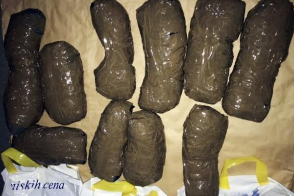 SRPSKI POLICAJCI SU BILI ŠOKIRANI KAD SU PRONAŠLI OVO: Tek posle su shvatili o čemu je reč (FOTO)