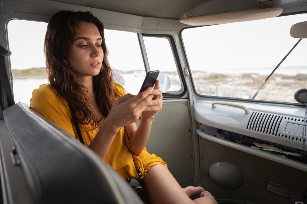 PAZITE SE OVIH ZAMKI NA PUTOVANJIMA: Zbog rominga stižu abnormalni računi, a svi prave iste GREŠKE!