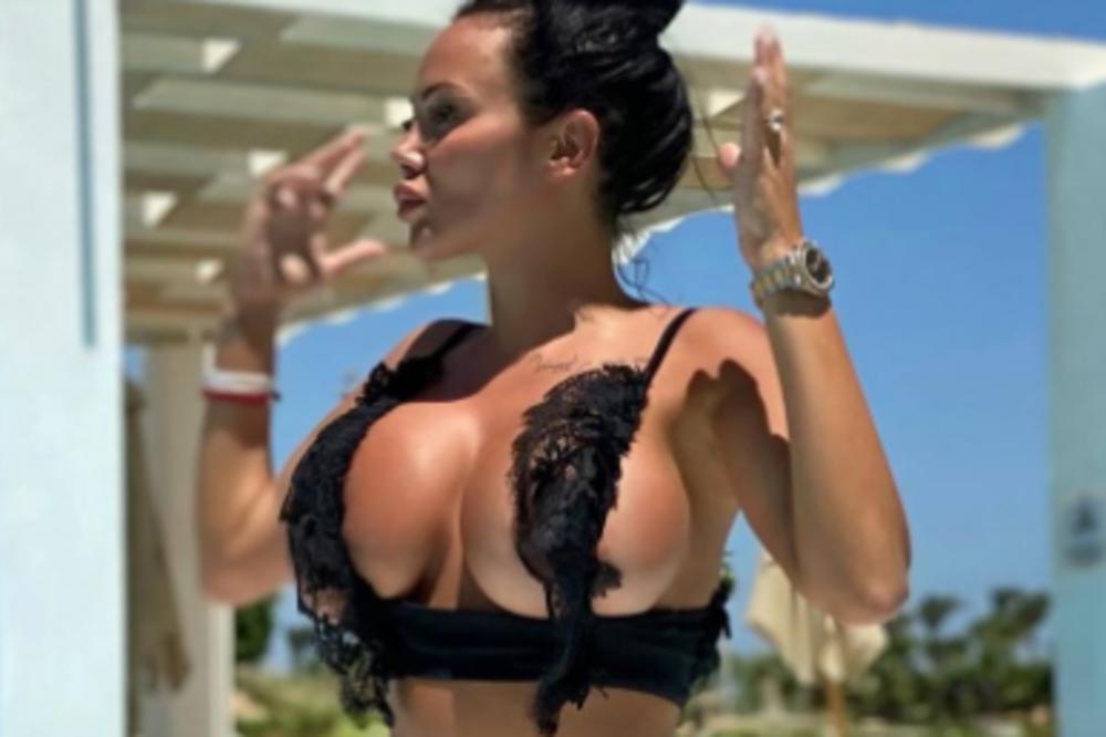 TAMARA BEZ BLAMA POKAZALA NOVE SILIKONE, A BR*DAVICE SAME IZVIRILE! Dokazala da je vratila liniju posle pobačaja