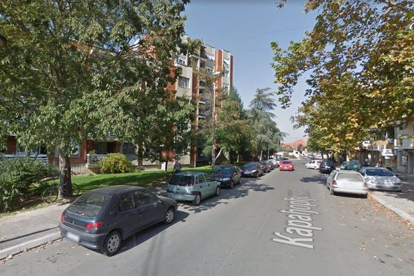 OVO JE ULICA U KOJOJ SE DESIO HOROR! Žena se bacila sa terase, sa njom palo i dete STARO TRI GODINE