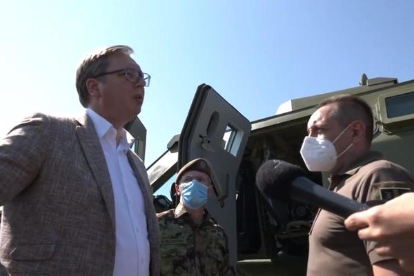 OVO ORUŽJE JE NAŠA SNAGA I NAŠA PAMET! Vučić je iz Batajnice poslao važnu poruku! (FOTO)