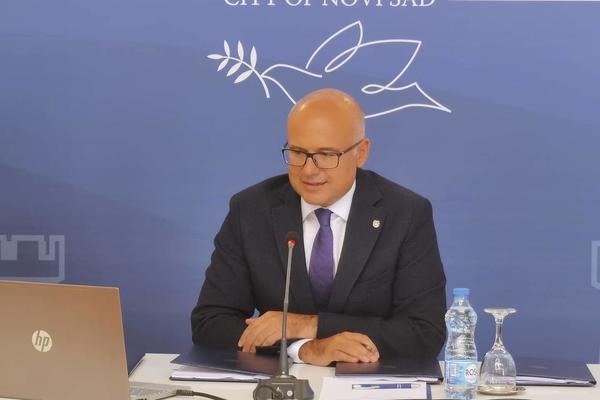 VUČEVIĆ: Ponosan sam na nova lica, naš kandidat za predsednika Skupštine grada je Jelena Marinković Radomirović