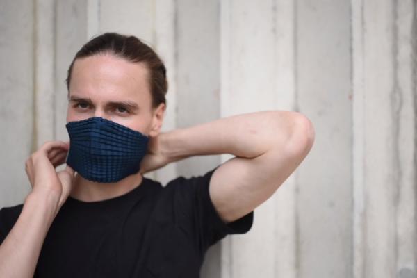 NAUČNICI DOKAZALI: Evo za koliko puta nošenje maske umanjuje šansu od korone!