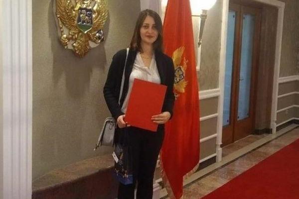 MAJA IZ CRNE GORE JE NAŠA JUNAKINJA: Odrekla se ogromnog novca DA BI BRANILA SVETINJE!