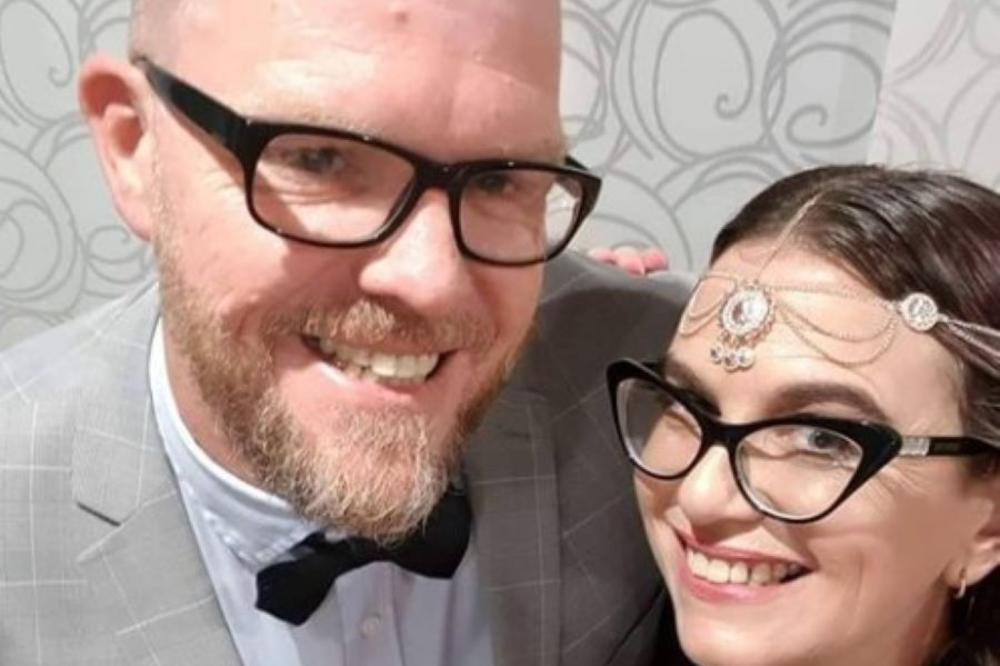 PAR IMA NEOBIČAN SEKSULANI ŽIVOT, MAJKA 4. DECE IMA LJUBAVNIKA, IMALA I LJUBAVNICU! Kad čujete o mužu zgranućete se