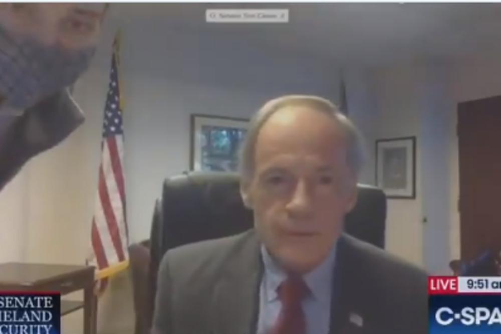 AMERIČKI SENATOR ISPSOVAO SVE ŽIVE USRED UKLJUČENJA UŽIVO, SVET U ŠOKU! Je**š ga bre, šta je ovo?! (VIDEO)