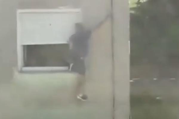 NEZAPAMĆENA DRAMA U ZRENJANINU: Bivši šampion Srbije visi sa zgrade dok spasava trogodišnje dete! (VIDEO)