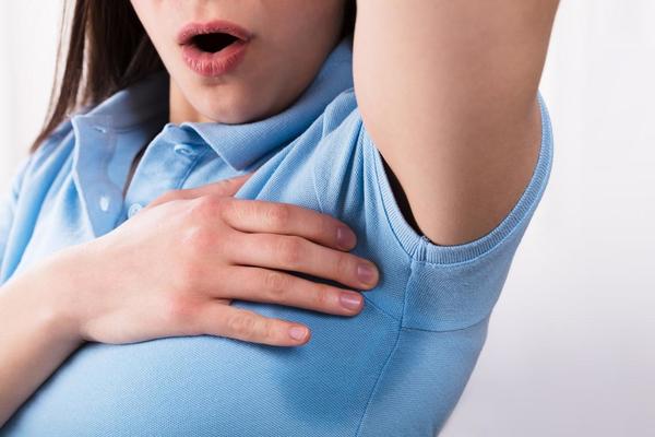 PREKOMERNO ZNOJENJE JE ČESTO I UZNEMIRUJUĆE: Nemojte se stideti, već rešite problem na ovaj efikasan i brz način!