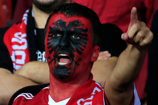 SPREMA SE HAOS U TIRANI: Policiji stigla dojava za prekidanje utakmice - dron je ponovo u prvom planu!