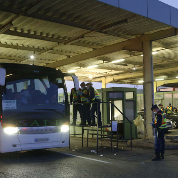 Ulazak u Crnu Goru još uvek pod znakom pitanja? Moguće POOŠTRAVANJE MERA