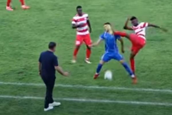 PA, DA LI SI NORMALAN? Igrač Borca protivnika šutnuo kopačkom po licu - umalo ga nisu linčovali!