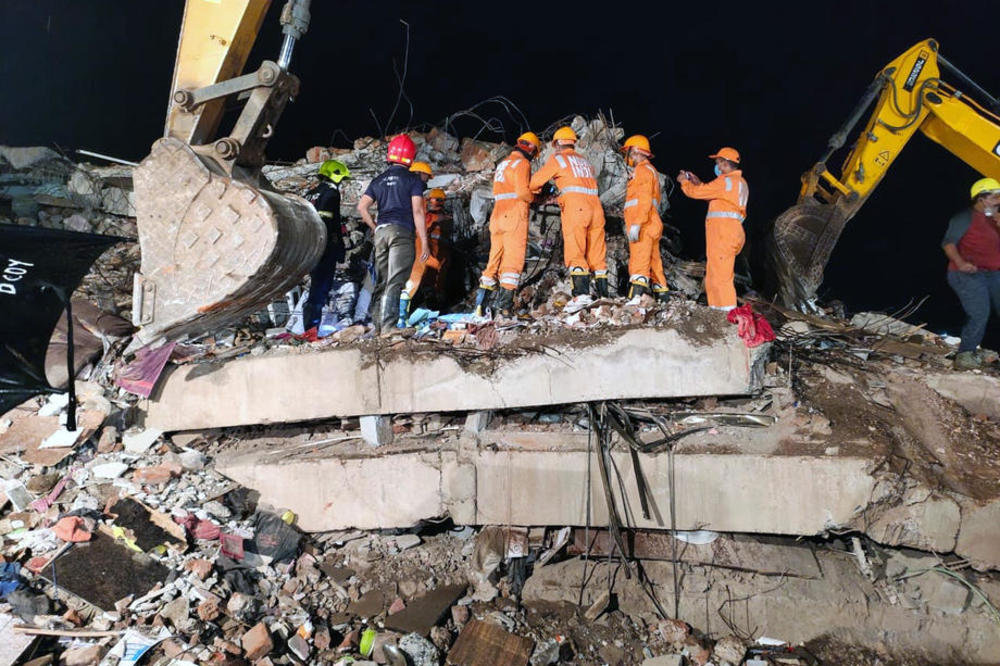 U INDIJI SE DESILO ČUDO! Dete (4) pronađeno ŽIVO U RUŠEVINAMA zgrade, SCENU TAMO ĆE SVI ZAUVEK DA PAMTE (VIDEO)