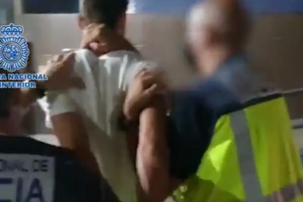 POJAVIO SE SNIMAK HAPŠENJA TELOHRANITELJA ŠKALJARACA! U Crnoj Gori ga traže zbog pokušaja ubistva (VIDEO)