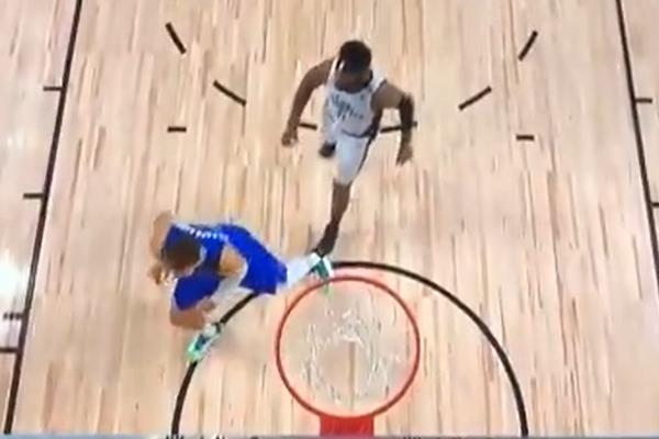 REKAO BOBIJU DA JE NAJBOLJI, PA PROBAO NAMERNO DA POVREDI DONČIĆA: Igrač Klipersa zgazio Luku na povređeni zglob!