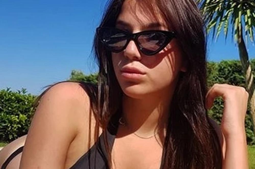 OVAKO IZGLEDA KAD SE ČOLINA ĆERKA SKINE! Golišava Una Čolić pokazala svoj najjači adut