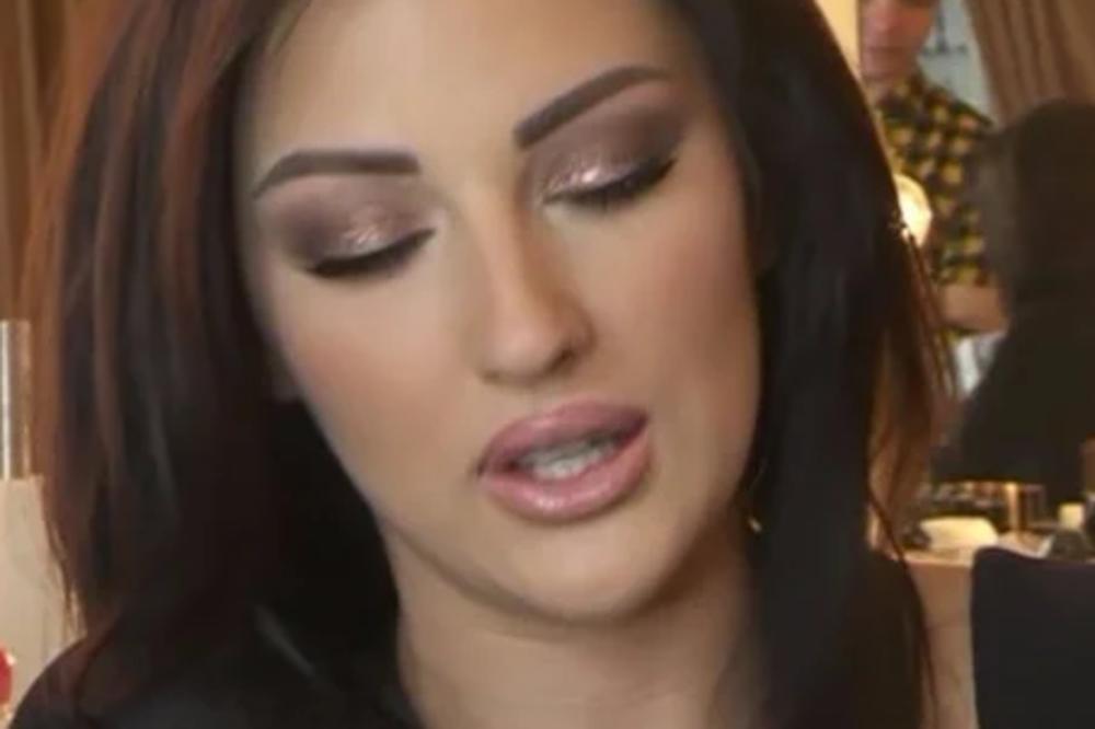 SVI PROZIVAJU PRIJU ZBOG OPERACIJA I STALNO SE SMEJU NJENIM STARIM SLIKAMA: Isplivala jedna koju najviše MRZI