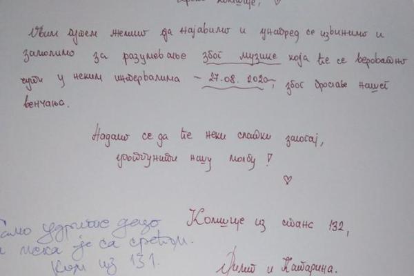 ONI SE SUTRA VENČAVAJU, PA SU OBAVESTILI KOMŠIJE O TOME: Kada su pročitali poruku koja je stigla ZABEZEKNULI SU SE