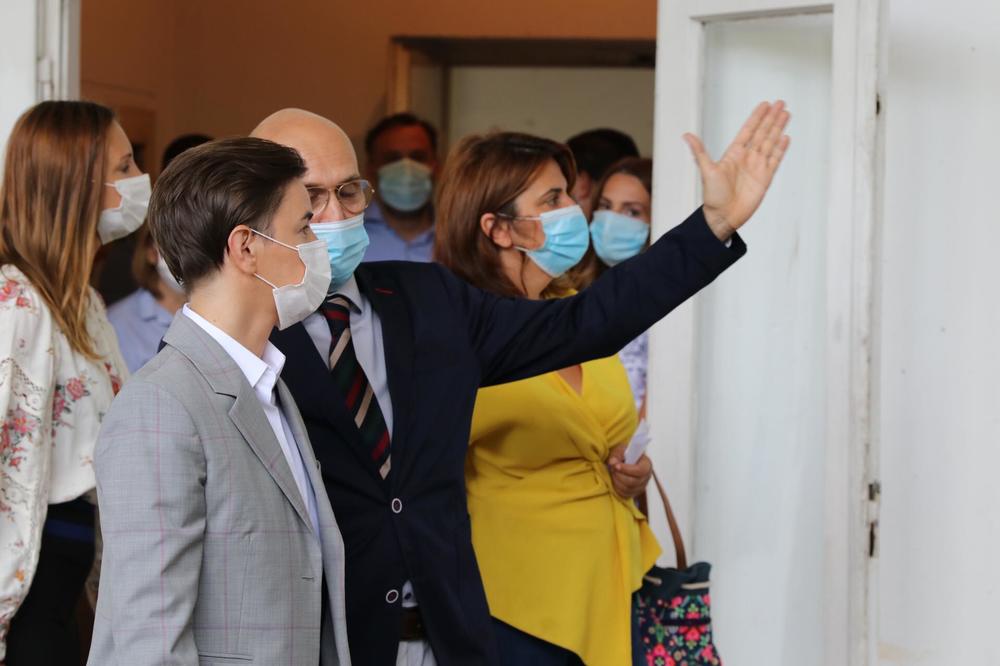 ANA BRNABIĆ OBRADOVALA SVE MLADE UMETNIKE: Nakon što je ovo rekla, svi su mogli da ODAHNU!