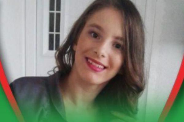 MILANI JE KAD JE BILA BEBA BAKTERIJA RAZJELA KUK: Ima 18 godina i operisana je već 19 puta ZBOG OVE TEŠKE DIJAGNOZE