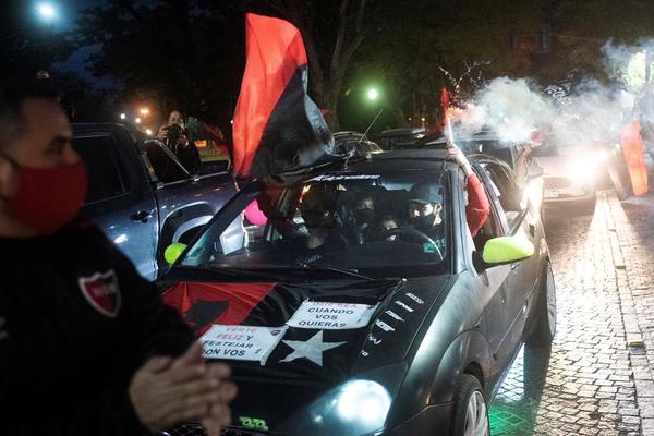 LUDILO NA ULICAMA: Čeka se Lionel Mesi!