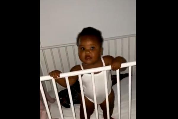 OVO JOŠ NISTE VIDELI! Pogledajte šta se desi kad ova devojčica čuje OVU melodiju (VIDEO)