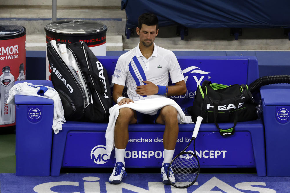 SRĐAN ĐOKOVIĆ USRED NOVAKOVOG MEČA OTKRIVA: Novak ne može da zaspi satima, ponekad i celu noć! To su lomovi!