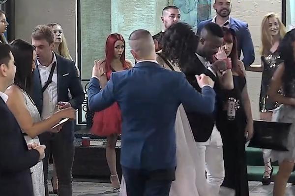 ĐOGANIJI U PAROVIMA 9! Takmičari ŠOKIRANI odmah krenuli da BOJKOTUJU - NEĆEMO NJIH! (VIDEO)