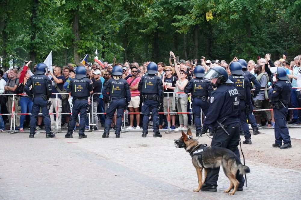 PALI U BERLINU: Uhapšena dvojica desničara optuženih za napade!
