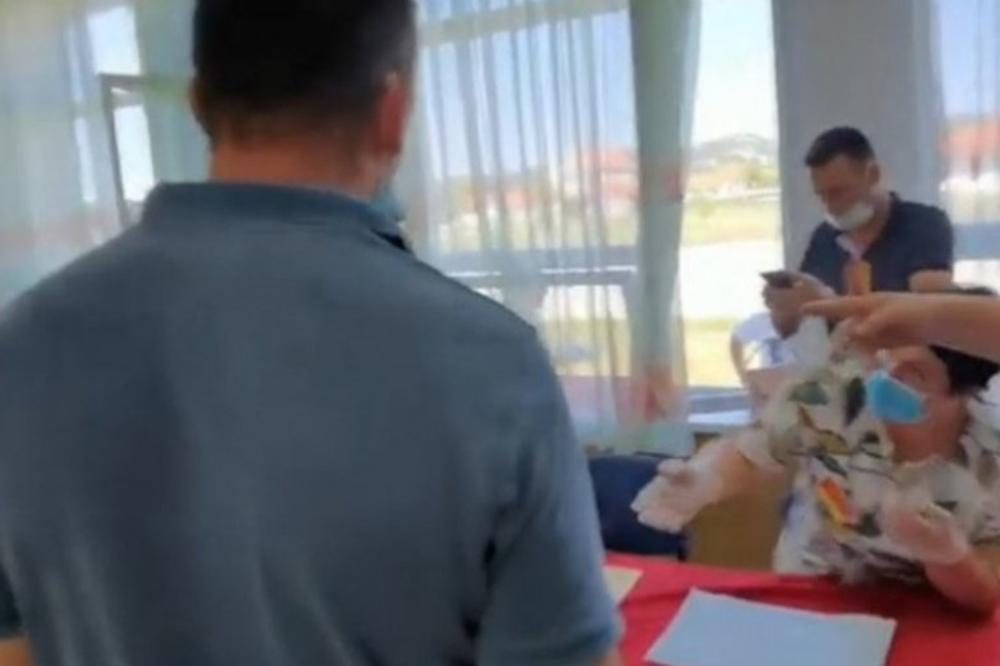 ŽESTOK OKRŠAJ U NIKŠIĆU! Snimak s biračkog mesta obeležio je izbore u Crnoj Gori (VIDEO)