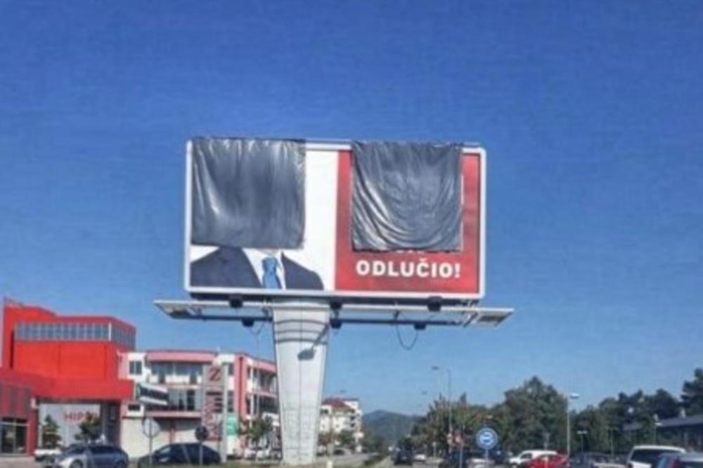 AUTOKRATA U NIKŠIĆU PREKRIVEN CRNIM PLATNOM: Evo zašto je bilbord s Milovim likom prekrila policija (FOTO)
