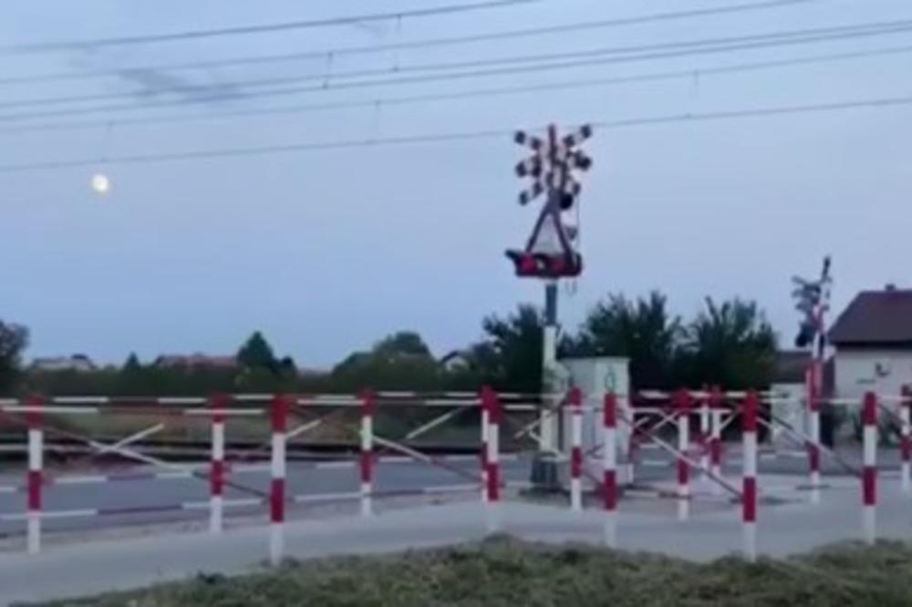 UŽAS U SREMSKOJ MITROVICI: Voz udario dete i naneo mu teške povrede glave! (VIDEO)