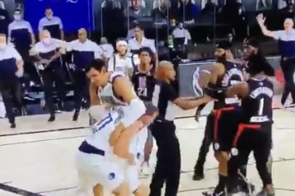 DONČIĆ SE ZALETEO DA BIJE MORISA, BOBI GA JEDVA ZADRŽAO: Težak incident u Orlandu, veoma ružne scene!