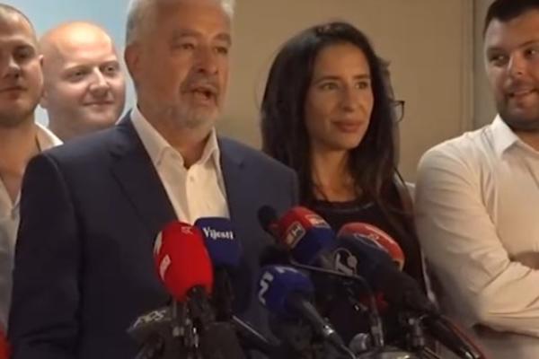 NIJE TAČNO DA SU AMFILOHIJE I JOANIKIJE KROJILI NOVU CG VLAST: Krivokapić se obratio NOVINARIMA na ovaj način