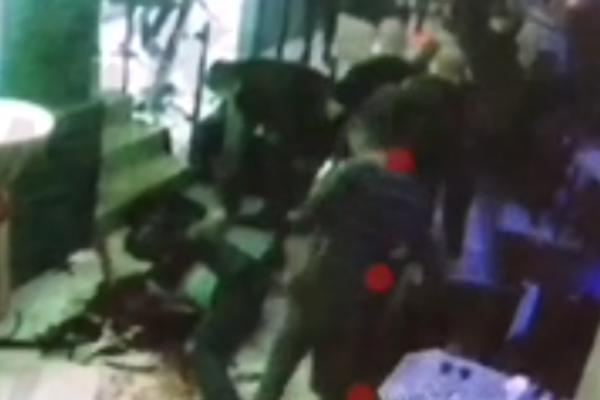 SNIMAK MASAKRA GLEDATE NA SOPSTVENU ODGOVORNOST! Metak je rikošetirao i na kraju završio u nedužnoj devojci