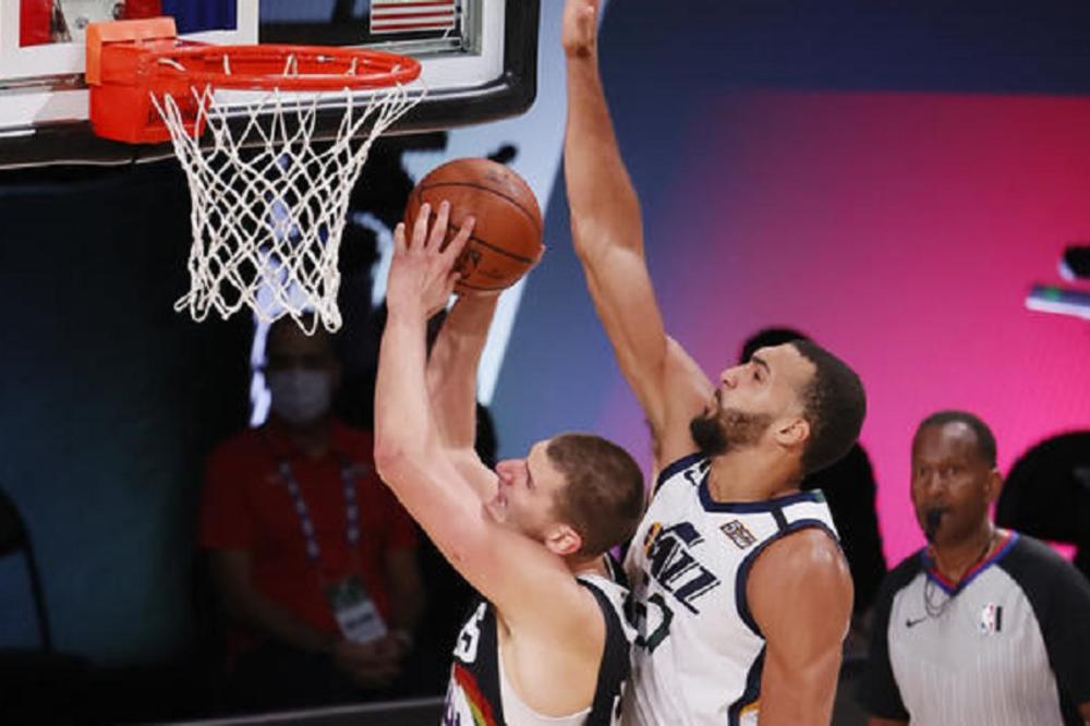 JOKIĆU, MONSTRUME! DENVER IDE DALJE! Kad su svi nestali pojavio se Srbin i uveo Nagetse u 1/2 finale u trileru!